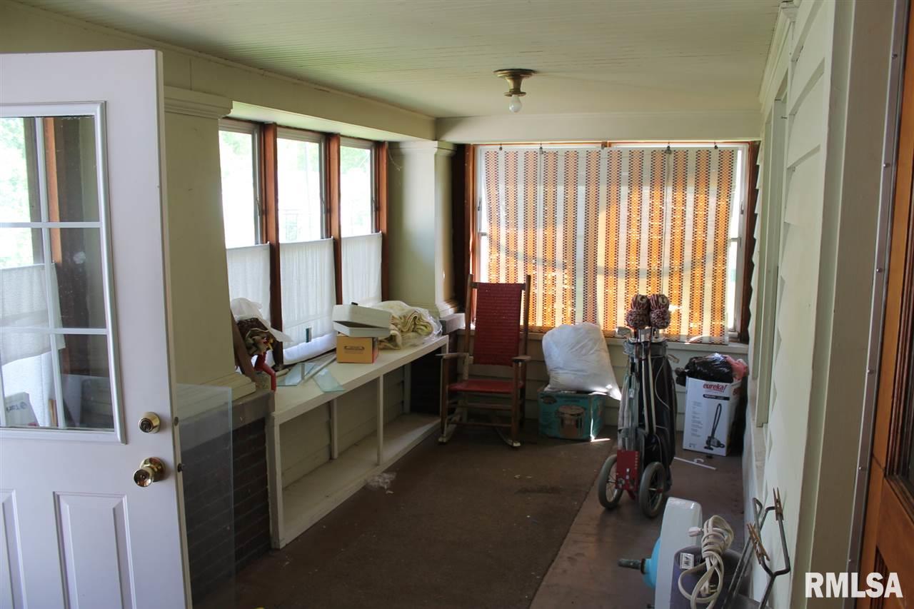 516 1st Street Hampton, IL 61256 - Photo 6 of 23 Gallery Image 6