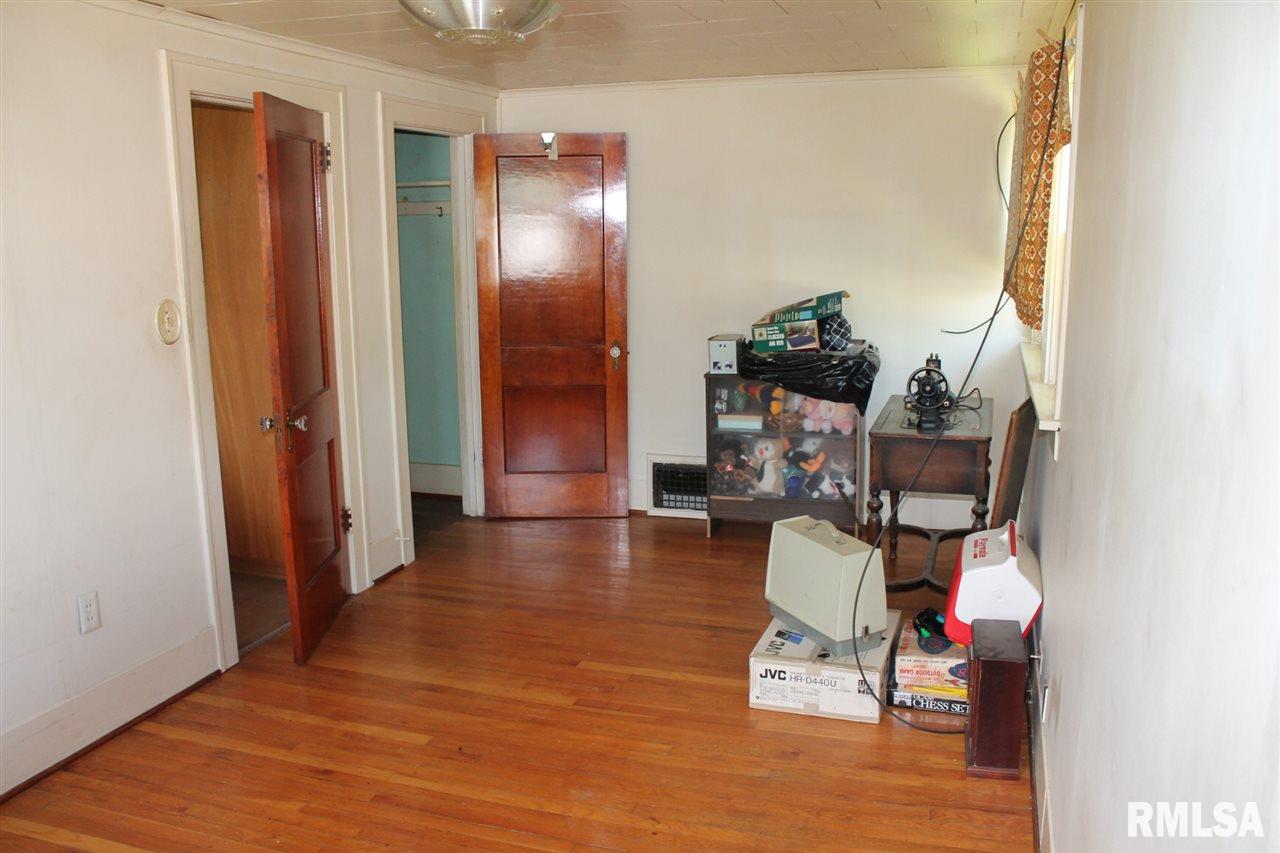 516 1st Street Hampton, IL 61256 - Photo 8 of 23 Gallery Image 8