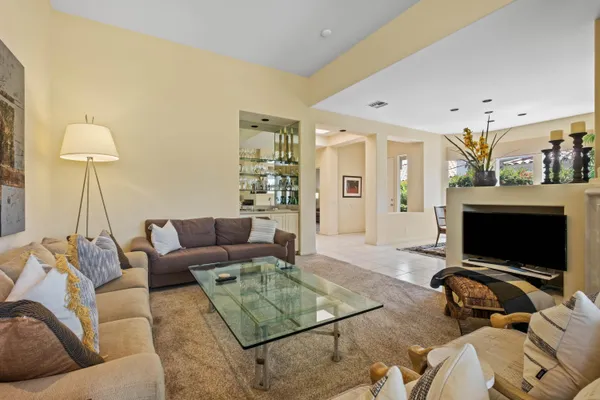 $7,000 | 461 Desert Holly Drive, Palm Desert, CA 92211