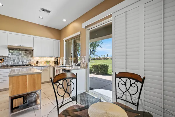 $7,000 | 461 Desert Holly Drive, Palm Desert, CA 92211