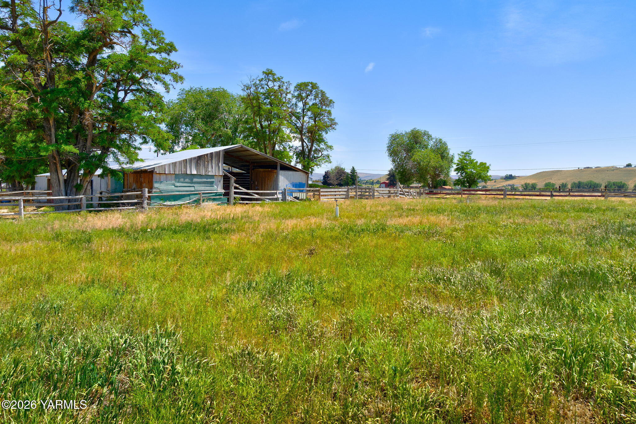 5271 North Wenas Road Selah, WA 98942 - Photo 12 of 38 Holwegner_260602_NWenas_Selah_18