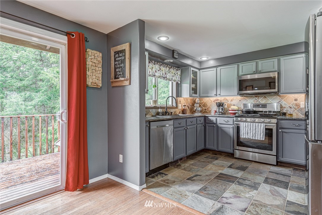 8008 Skinner Road Granite Falls, WA 98252 - Photo 14 of 33