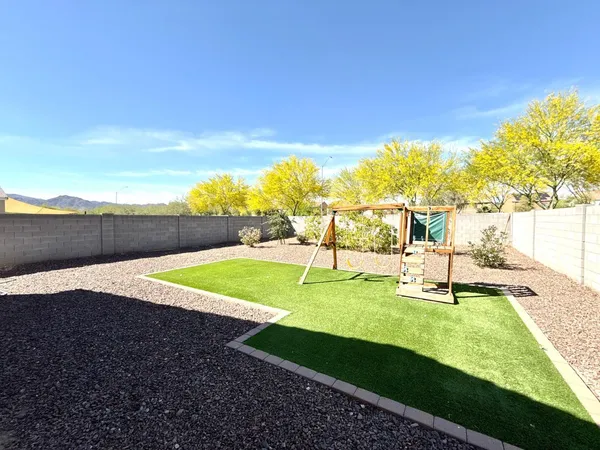 $2,100 | 18428 Puget Avenue, Waddell, AZ 85355