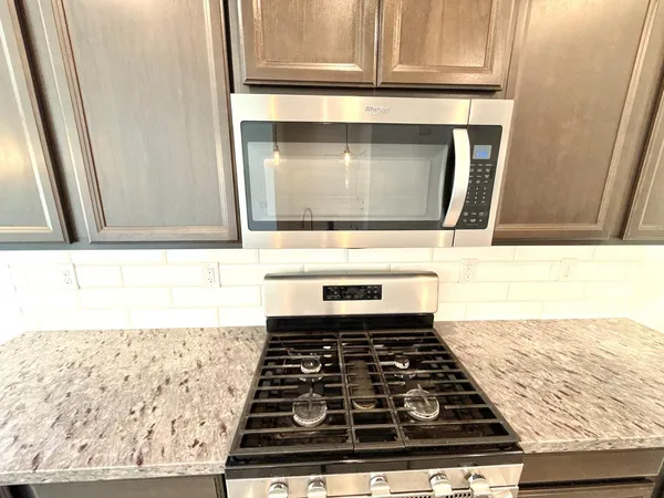 $2,100 | 18428 Puget Avenue, Waddell, AZ 85355