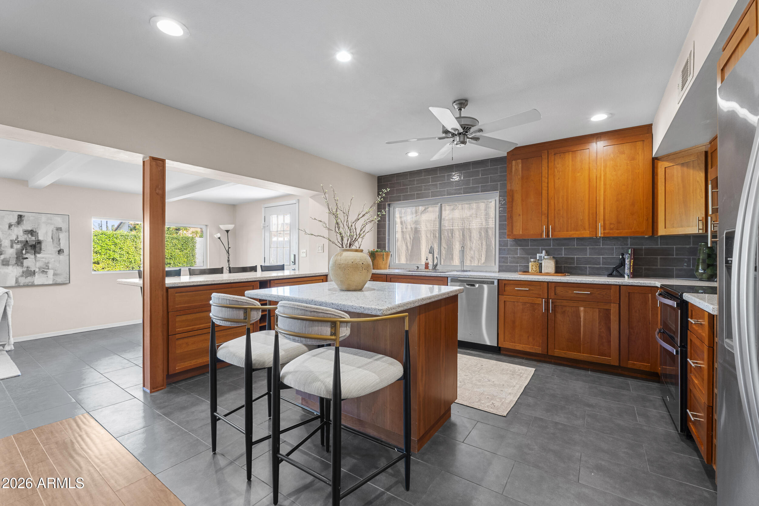 1608 East Weathervane Lane Tempe, AZ 85283 - Photo 8 of 33 8_dsc07483