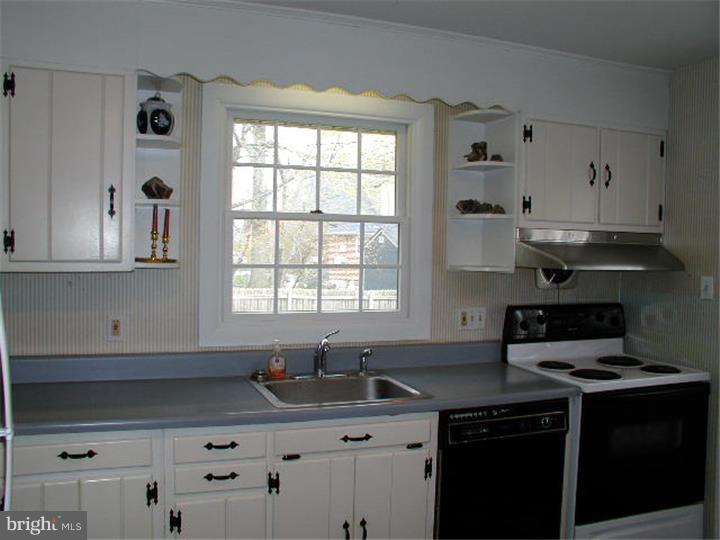 115 Old Point Road Wilmington, DE 19803 - Photo 9 of 19 Kitchen