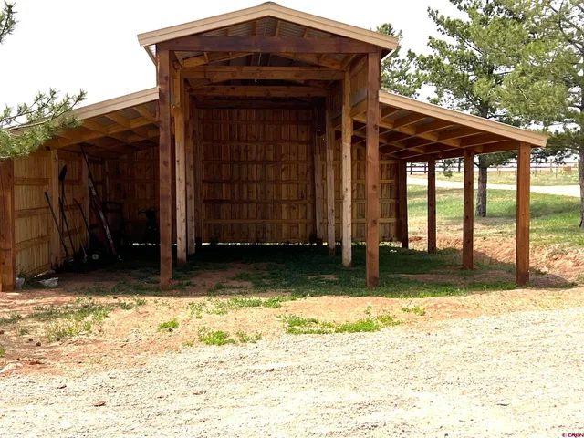 a view of an outdoor space