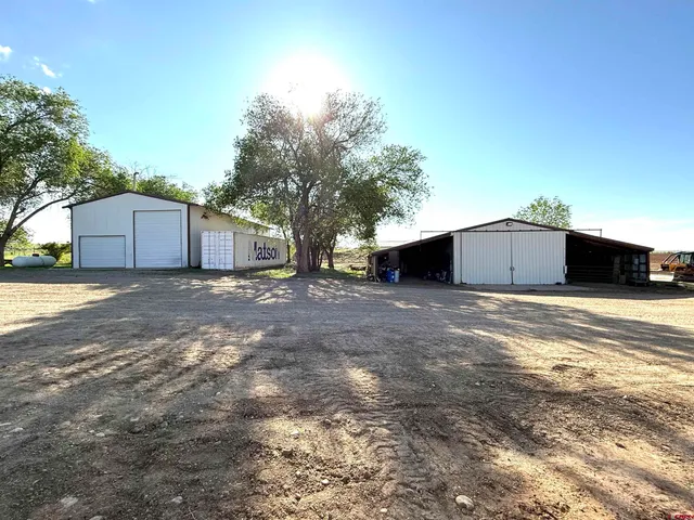 a view of outdoor space with city view