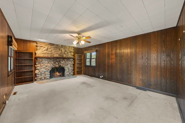 $399,900 | 8950 Ewing Avenue, Evanston, IL 60203