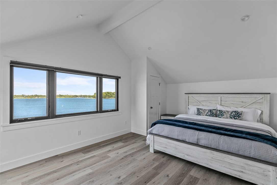 319 Riverside Street Portsmouth, RI 02871 - Photo 11 of 23