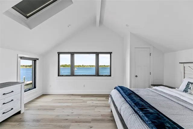 $4,200 | 319 Riverside Street, Portsmouth, RI 02871