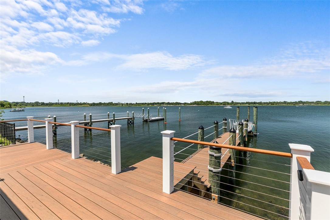 319 Riverside Street Portsmouth, RI 02871 - Photo 19 of 23