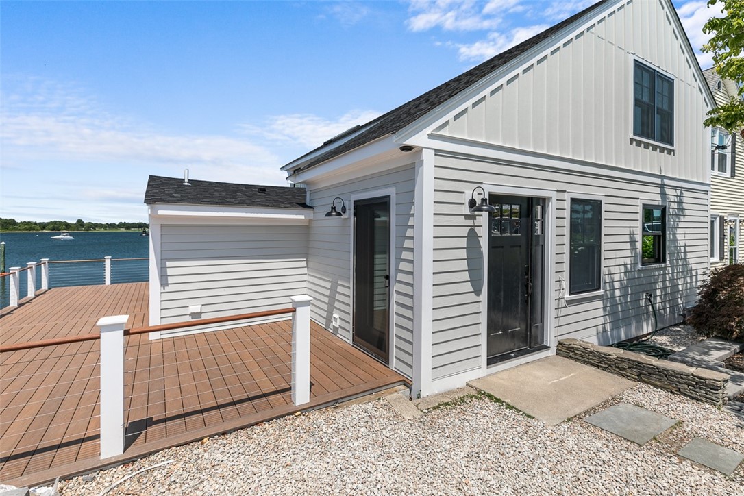 319 Riverside Street Portsmouth, RI 02871 - Photo 2 of 23