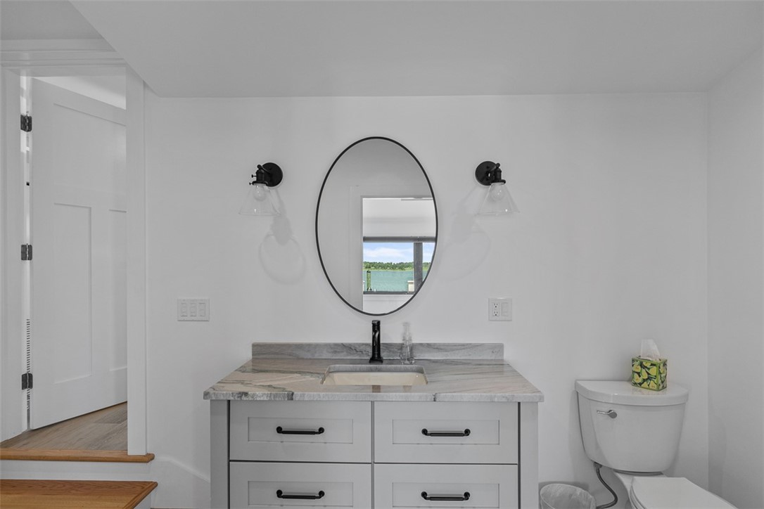 319 Riverside Street Portsmouth, RI 02871 - Photo 10 of 23