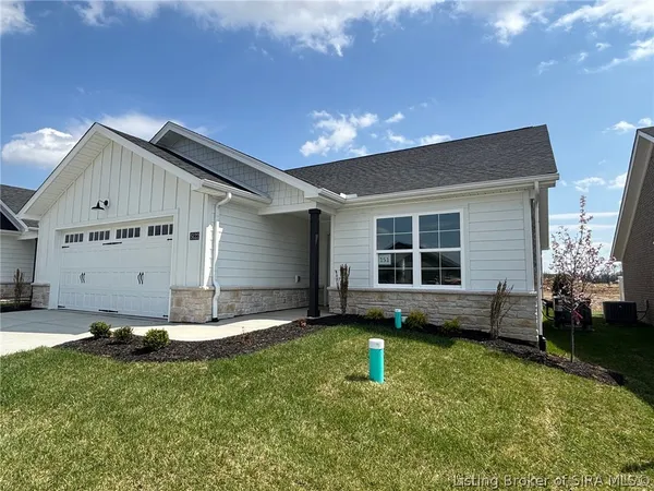 $299,900 | 5122 Woodstone Circle, Unit 151, Jeffersonville, IN 47130