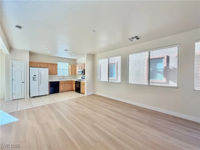 $1,950 | 315 Ladies Tee Court, Las Vegas, NV 89148