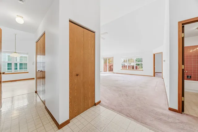 $300,000 | 21069 West Hazelnut Lane, Plainfield, IL 60544