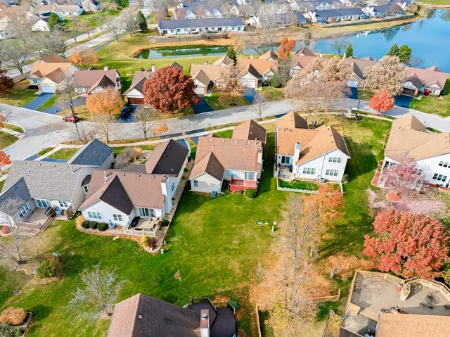 $300,000 | 21069 West Hazelnut Lane, Plainfield, IL 60544