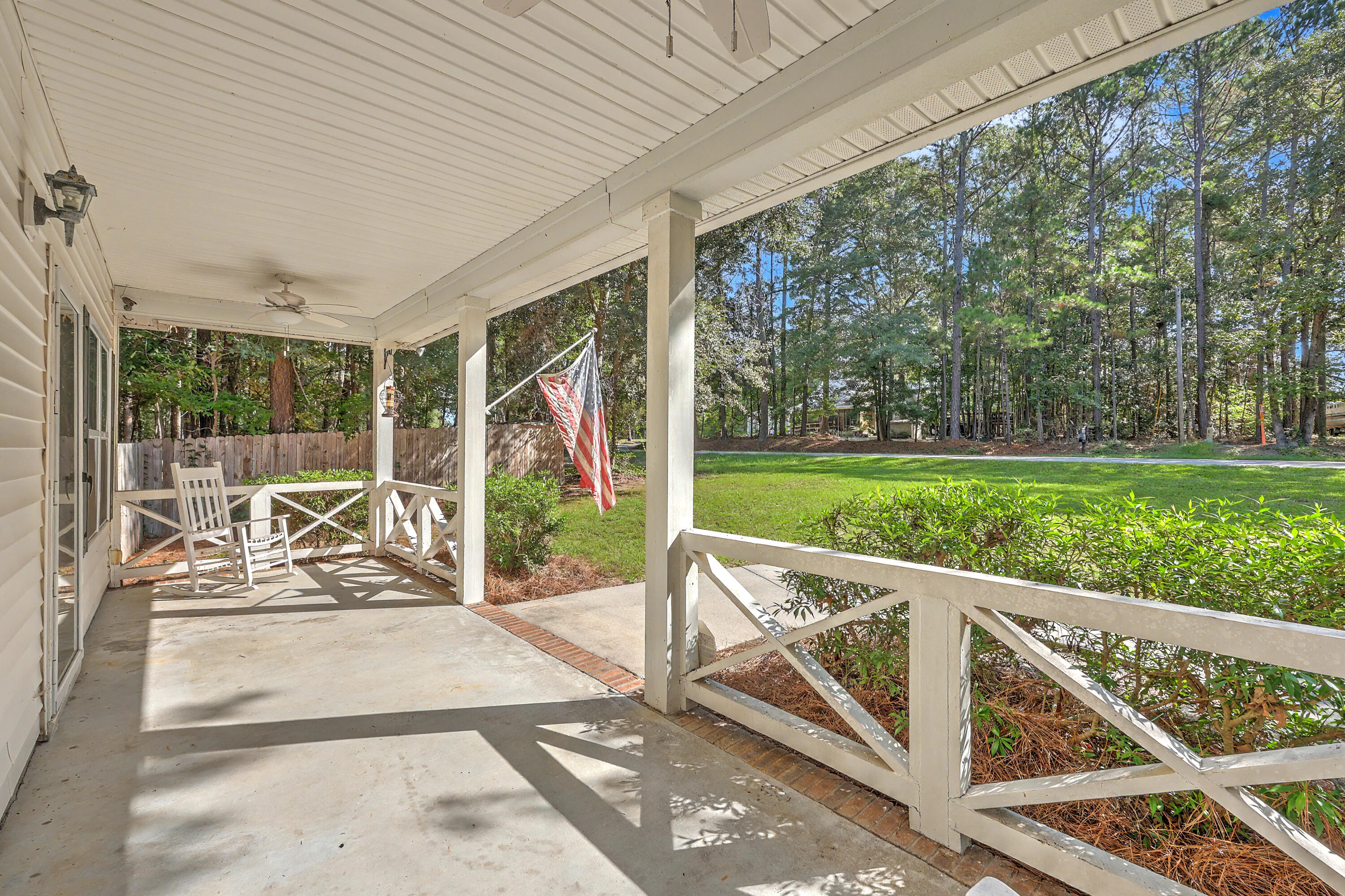 1761 Kenwood Road Manning, SC 29102 - Photo 7 of 37 ZYN_6329_30_31_32_33_34_35