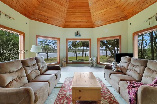 $4,990,000 | 7 Sealuna Lane, Bluffton, SC 29910