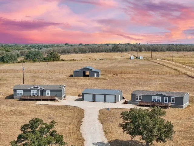 $775,000 | 5897 Old Colony Line Road, Lockhart, TX 78644