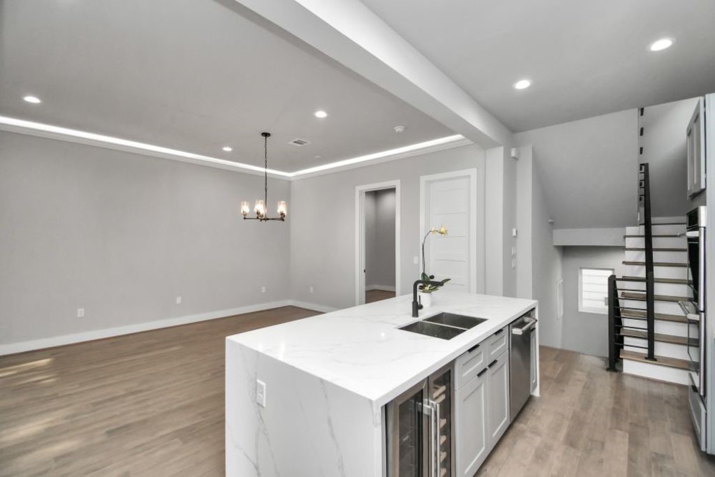 1320 Eberhard Street Houston, TX 77019 - Photo 20 of 45