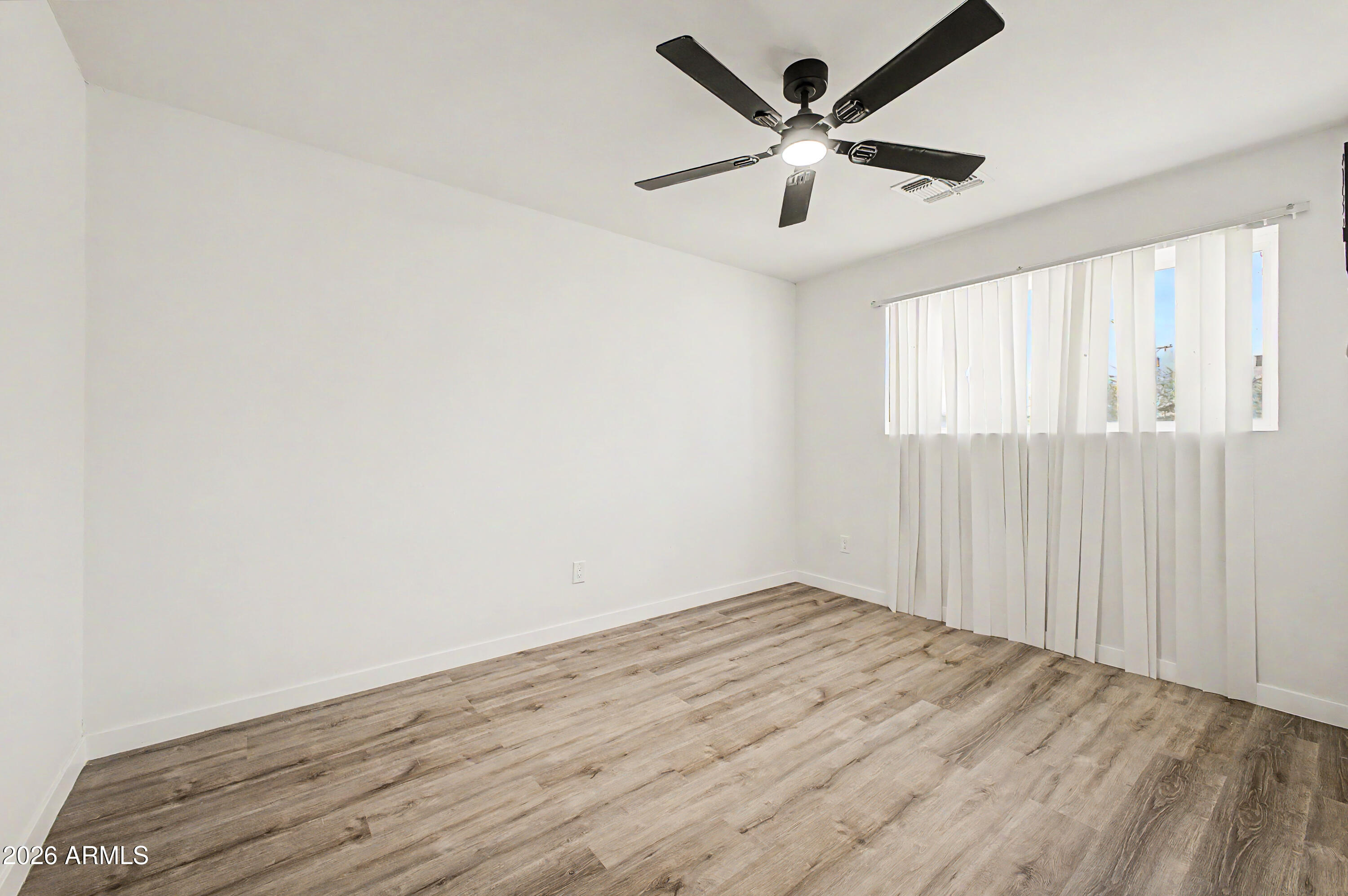 3901 West Elm Street Phoenix, AZ 85019 - Photo 12 of 18 1a13ae9ae6934642b3115ce2ef6fb0bb