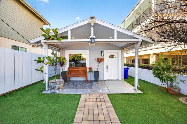 $725,000 | 530 11th Street, Imperial Beach, CA 91932