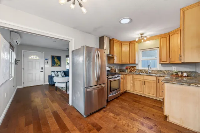 $725,000 | 530 11th Street, Imperial Beach, CA 91932