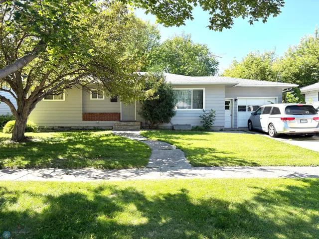 $229,000 | 1107 17th Street South, Moorhead, MN 56560