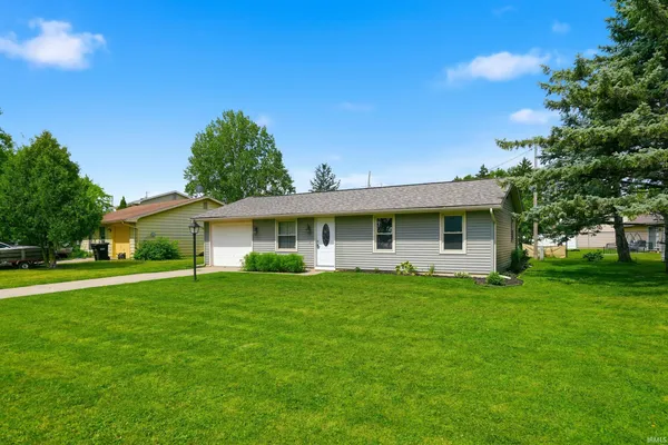 $179,900 | 110 Eastwood Court, Garrett, IN 46738