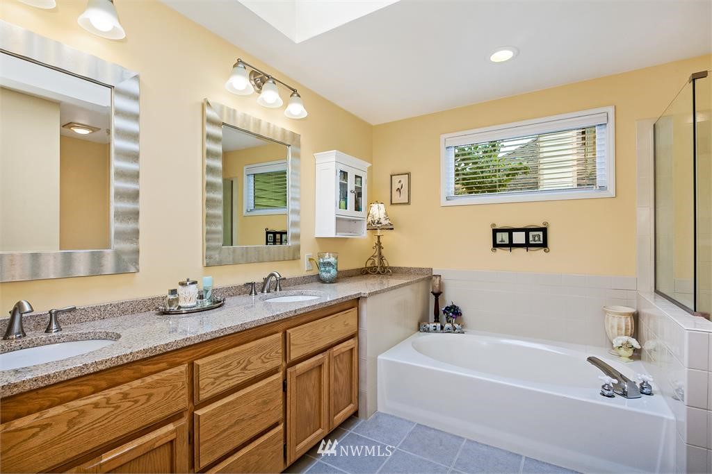 3316 210th Street Southeast Bothell, WA 98021 - Photo 11 of 20