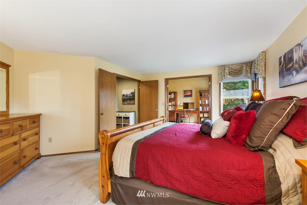 3316 210th Street Southeast Bothell, WA 98021 - Photo 12 of 20