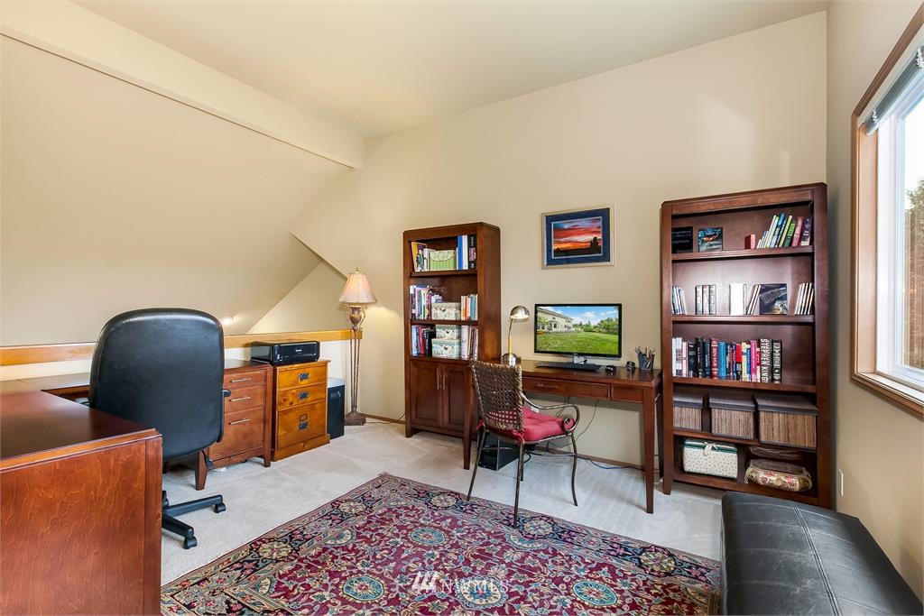 3316 210th Street Southeast Bothell, WA 98021 - Photo 13 of 20