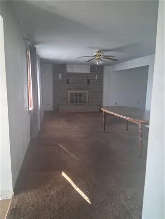 en empty room with windows