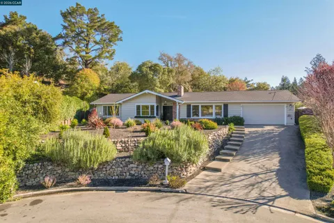 $1,890,000 | 15 Aspinwall Court, Orinda, CA 94563