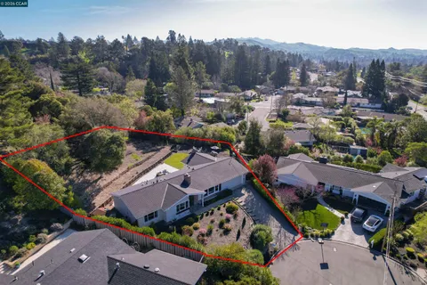 $1,890,000 | 15 Aspinwall Court, Orinda, CA 94563