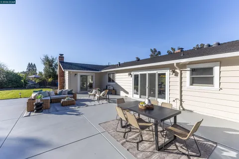 $1,890,000 | 15 Aspinwall Court, Orinda, CA 94563