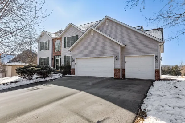 $789,900 | 2888 Eagle Valley Drive, Woodbury, MN 55129