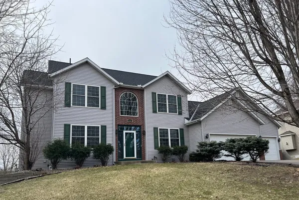 $740,000 | 2888 Eagle Valley Drive, Woodbury, MN 55129