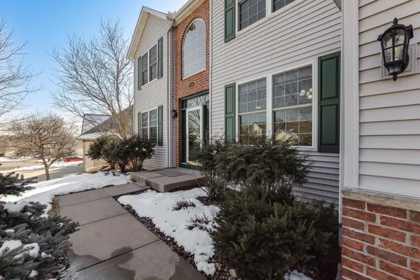 $740,000 | 2888 Eagle Valley Drive, Woodbury, MN 55129
