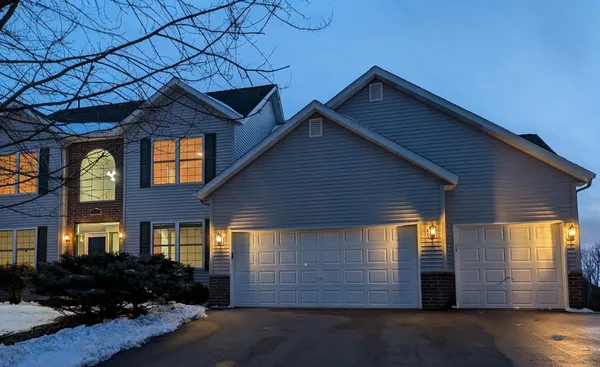 $740,000 | 2888 Eagle Valley Drive, Woodbury, MN 55129