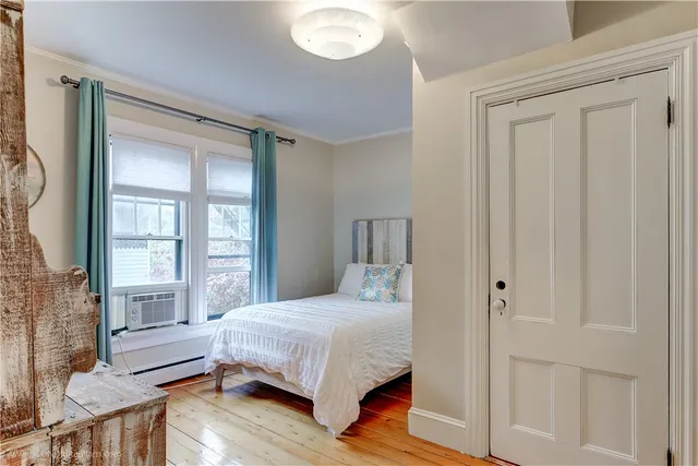 $3,600 | 1 Bliss Road, Newport, RI 02840