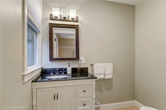 $3,600 | 1 Bliss Road, Newport, RI 02840