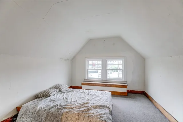 $3,600 | 1 Bliss Road, Newport, RI 02840