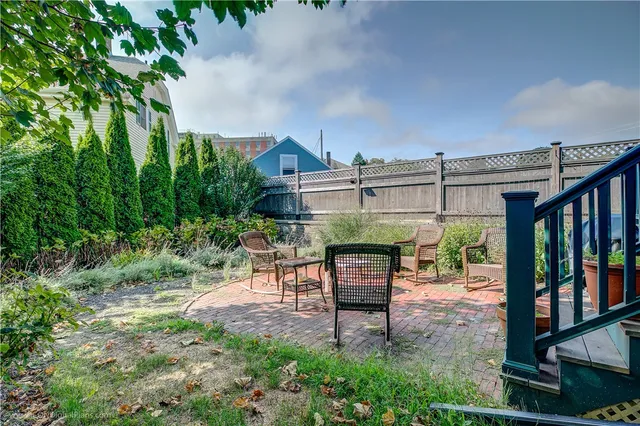 $3,600 | 1 Bliss Road, Newport, RI 02840