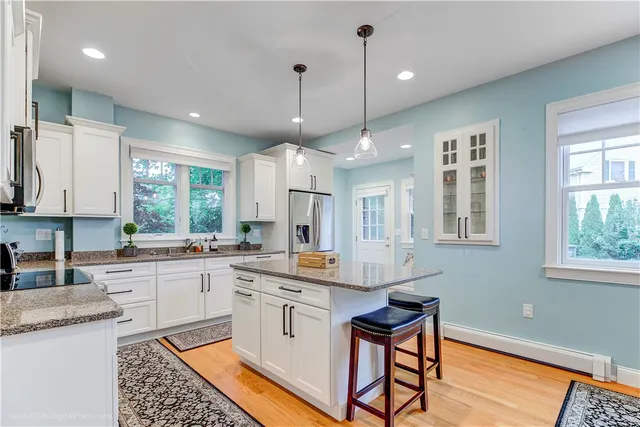 $3,600 | 1 Bliss Road, Newport, RI 02840