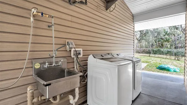 a view of a storage & utility room