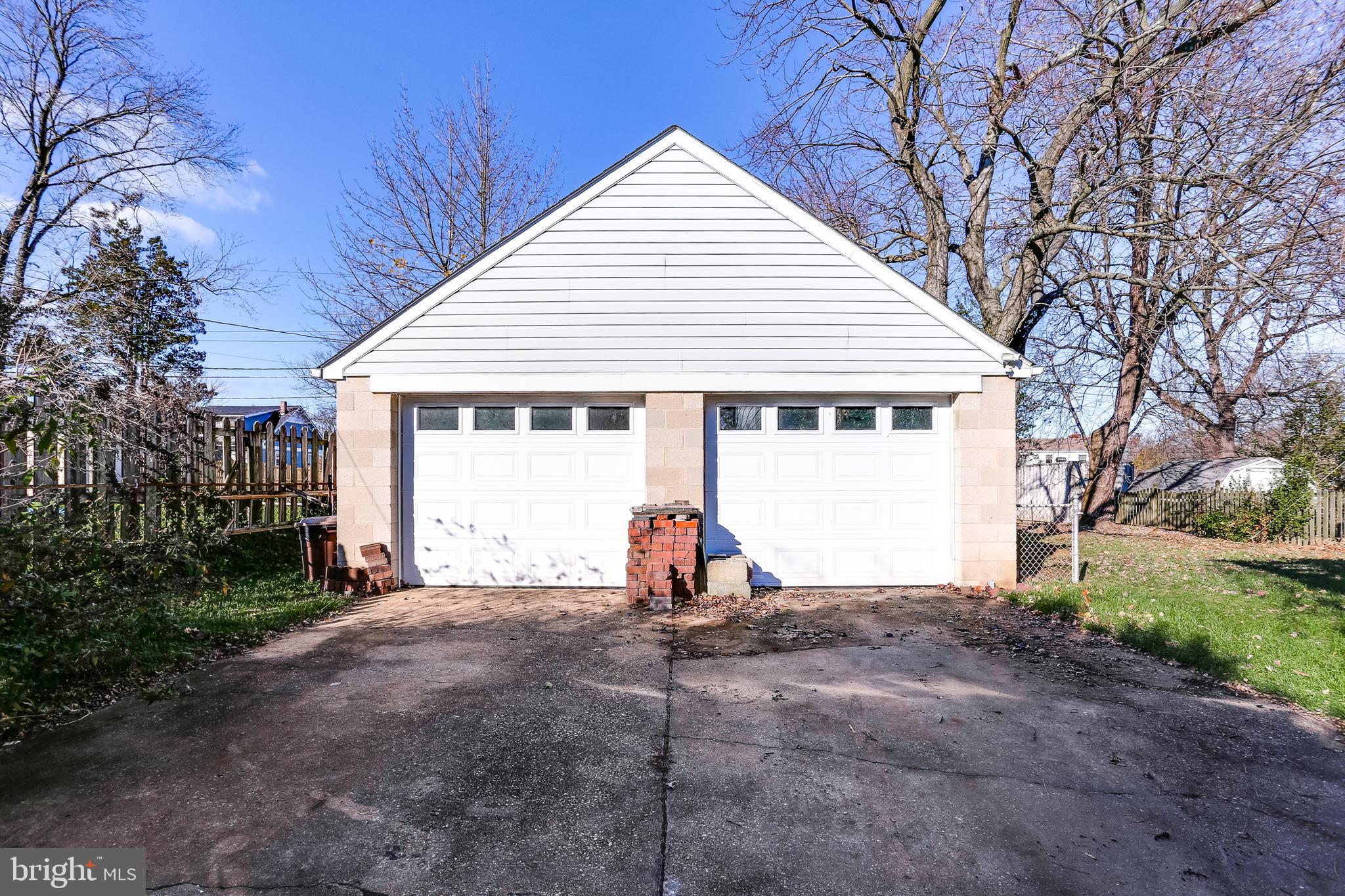 536 Cleveland Road Linthicum Heights, MD 21090 - Photo 32 of 33 Large garage with electric, perfect workshop!
