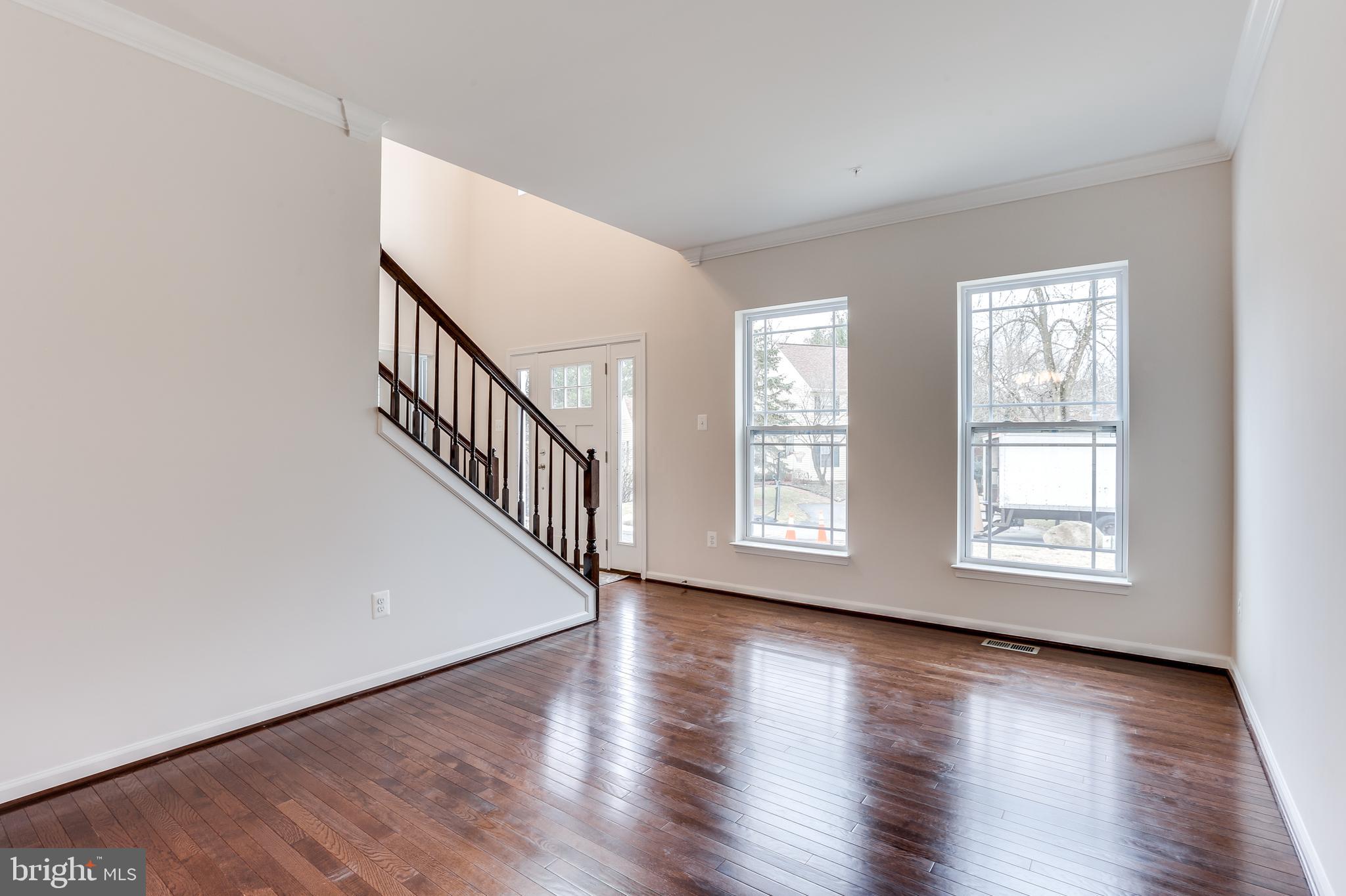 9073 Northfield Road Ellicott City, MD 21042 - Photo 5 of 27 Living Room